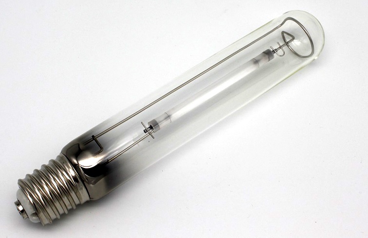High Luminous Efficiency Sodium Lamp